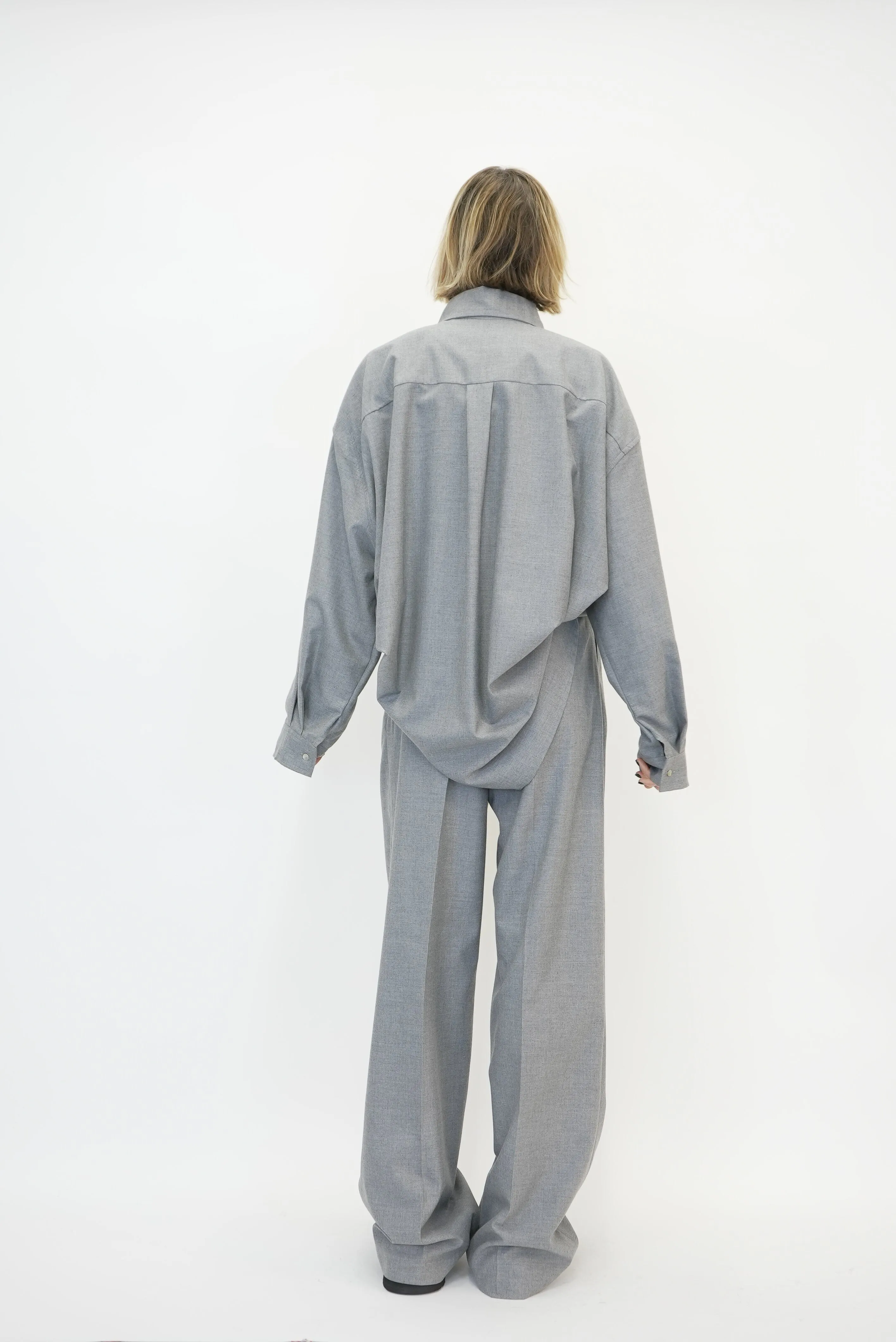PLEATED PANTS IN GREY